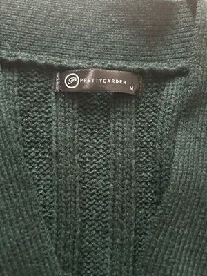 Like new ultra soft Cable Knit Button-Front Women's Cardigan Sweater size M thumbnail 3