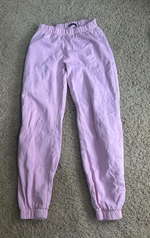 Brandy Melville Bubblegum Pink Sweatpants thumbnail 1