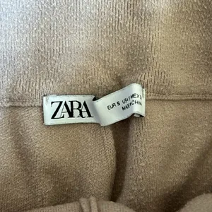 Zara pants thumbnail 3