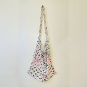 Free‎ People Cream Shoulder Tote with Pink Floral Accents thumbnail 4