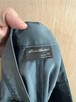 Women’s Eddie Bauer Grey Stretch Ripstop Crop Hiking Pants Size 12 thumbnail 5