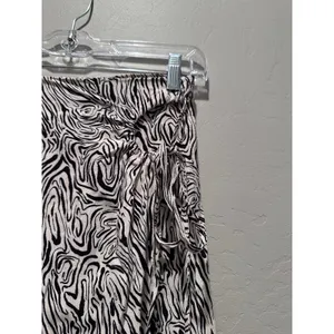 Mango Zebra Print Patterned‎ Midi Wrap Skirt Black White Size XS thumbnail 6