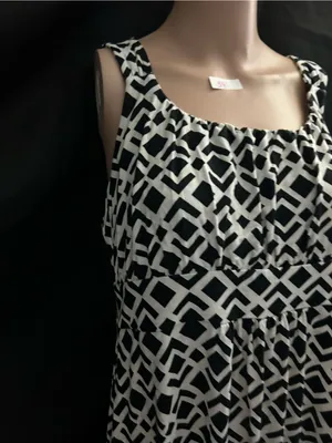 Ann Taylor Black & White Geometric Sleeveless Women’s Dress LG thumbnail 5