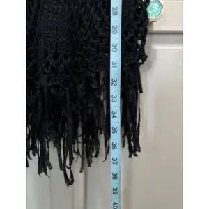 Black‎ Crochet Top Sleeveless Size Medium Open Knit Fringe Linen Cover-up thumbnail 3