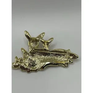 Danecraft Vintage Deer Pin Brooch Doe Brushed Gold Christmas Signed NOS 80s thumbnail 2