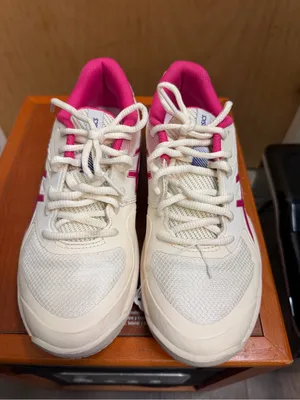 ASICS Women’s White & Pink Athletic Running Sneakers. Size: 6.5. thumbnail 4