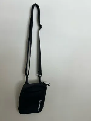 Lululemon Easy Access Crossbody bag black  thumbnail 2