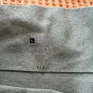 Green/ Gray Two thumbnail 4