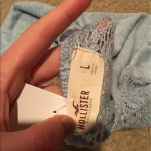 Hollister Blue lace back long sleeve top never worn thumbnail 4