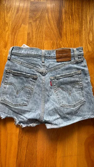 Levi Strauss Ribcage Bluejean Shorts thumbnail 2