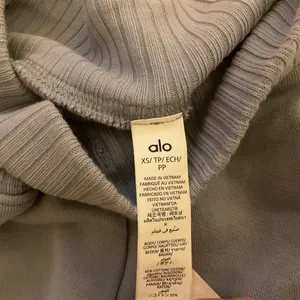 Alo Yoga Serenity Wide Leg Sweatpant Winter Frost XS thumbnail 3
