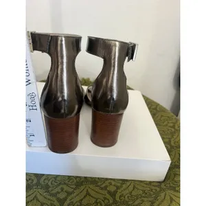 Louise Et Cie Women's Lo-Karisa Metallic Bronze Heels Sandals Size 7 1/2 us thumbnail 2