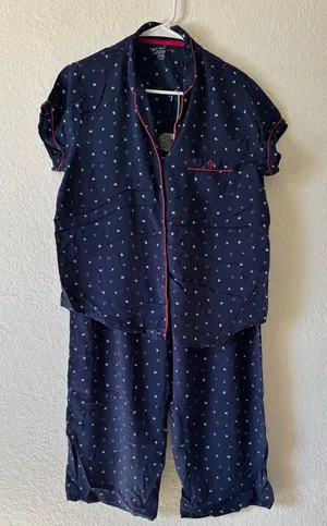 😴❤️Tommy Hilfiger women’s Pajama Set in Navy with Pink Trim Size L thumbnail 1