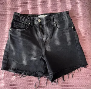 H&M Shorts thumbnail 4