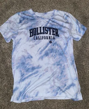 Hollister co. Women's Tie-dye T-shirt NWT size XS thumbnail 1