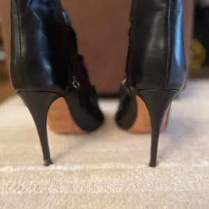 DVF Diane Von Furstenberg Black Stiletto Leather Booties thumbnail 5