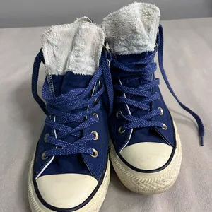 ⭐ Converse Chuck Taylor All Star High Top Blue Sherpa Lined Women’s 8 thumbnail 6