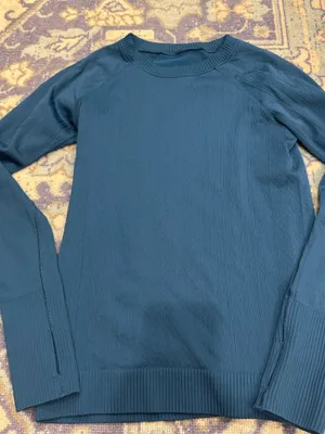 Lululemon Embossed Pattern Long Sleeve 6 thumbnail 1