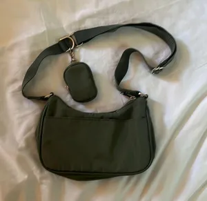 Wild Fable Excellent Condition Target Crossbody Bag with Pouch thumbnail 3