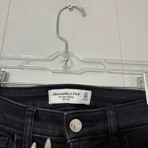 Abercrombie & Fitch Super Skinny Mid Rise Black Jeans Size 00 / 24 thumbnail 5