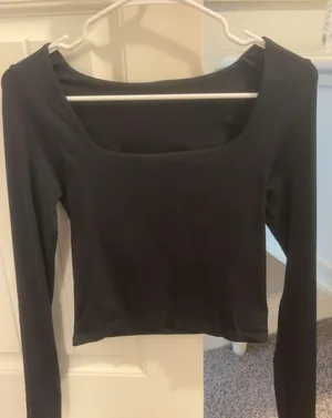 Forever 21 Black Long Sleeve thumbnail 2