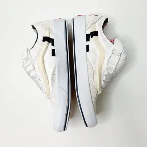 Vans NEW OLD SKOOL CAP True White Sneakers Black womens 8.5 shoes thumbnail 2