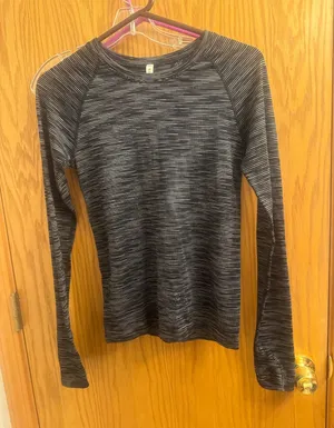 Athleta Black Heathered Long-Sleeve Performance Tee thumbnail 1