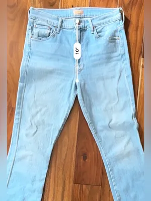 MOTHER Light Blue Insider Crop Step Fray Jeans thumbnail 9