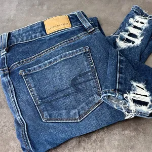 American Eagle Hi-Rise Distressed Jegging Size 2 thumbnail 2