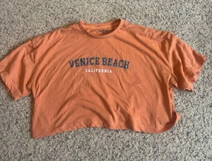 cropped t shirt charlotte russe thumbnail 1