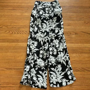 Flynn Skye floral patterned pants thumbnail 3