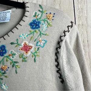 White‎ Stag Cream Blouse with Colorful Embroidery thumbnail 5