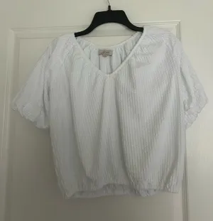 Ann Taylor Loft Puff Sleeve Top thumbnail 1