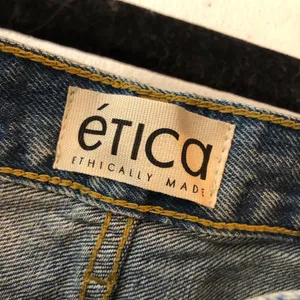 Etica Womens Cassel Ultra High Barrel Jeans Button Fly Rigid Bluestone Wash 27 thumbnail 6
