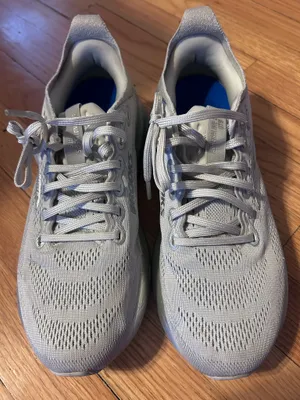 Brooks Running Shoes 10 thumbnail 2