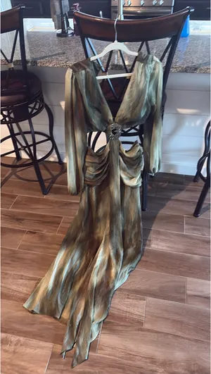 These Three Boutique Dress Metallic Green thumbnail 6