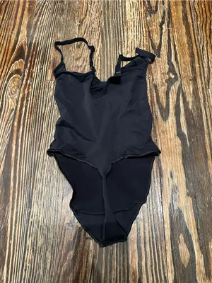 SKIMS NWOT Onyx seamless sculpt Shapewear thong thumbnail 3