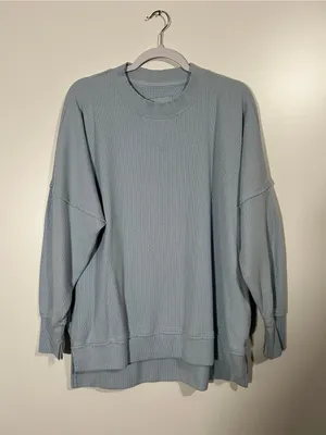 Aerie The Happiest Textured Baggy Crewneck Sweatshirt in Baby Blue Size Medium thumbnail 4