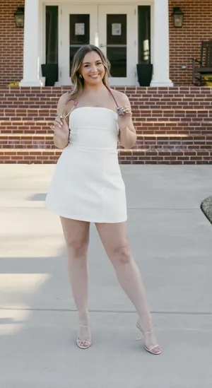 Mini white boutique dress thumbnail 1