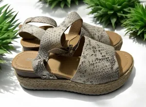 SODA Sandals Snake Print Grey 7 Womens Espadrille Platform Ankle Strap thumbnail 1