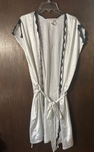 Victoria's Secret satin bombshell robe S thumbnail 1