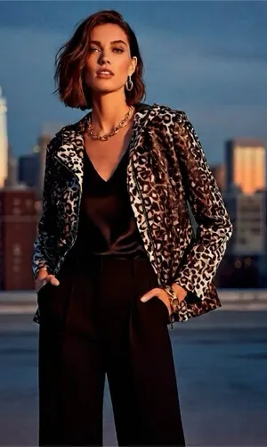 ‎NWOT. Beautiful and Classy Lull Medium Leopard blazer. Black thumbnail 1