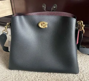 Coach  thumbnail 1