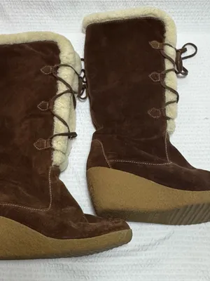 Women’s Brown Suede Wedge Winter Boots with Shearling Trim thumbnail 2