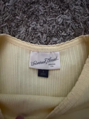 Universal Threads yellow top thumbnail 2