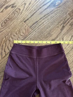 Vuori Plum Purple Split Hem flare leggings Mid Rise XS 00 0 2 Pilates Yoga Gym thumbnail 6