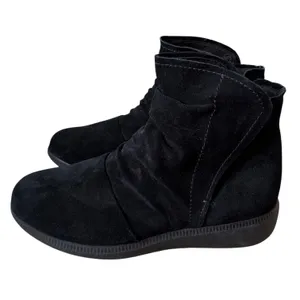 Munro Black Suede Slouchy Ankle Boots Size 6 WW Extra Wide Booties NEW thumbnail 2