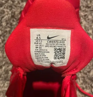 Red Nike Vapormax Shoes thumbnail 3