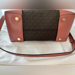 LARGE LOGO SATCHEL! thumbnail 3