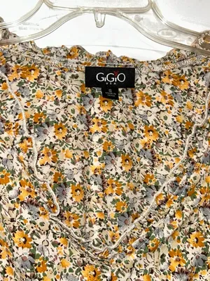 GiGio Floral Blouse Women's Small thumbnail 2